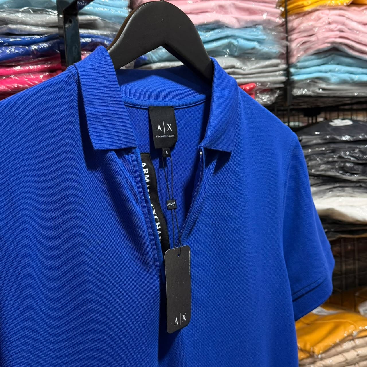Polo Armani Exchange cor Azul Royal - 100% Algodao Piquet Peruano