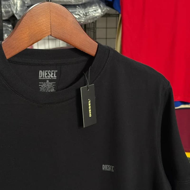 Camiseta Basica Diesel Minimalista cor Preta