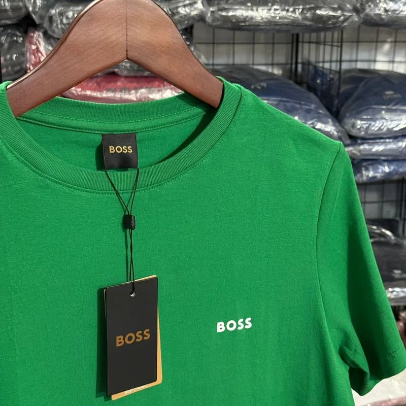 Camiseta Basica Hugo Boss cor Verde Bandeira