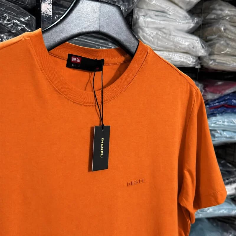 Camiseta Basica Diesel monocromatica cor Laranja