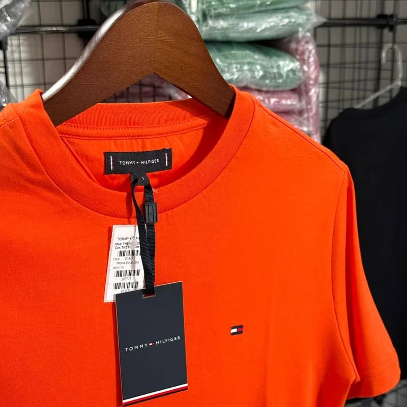Camiseta Basica Tommy Hilfiger cor Laranja