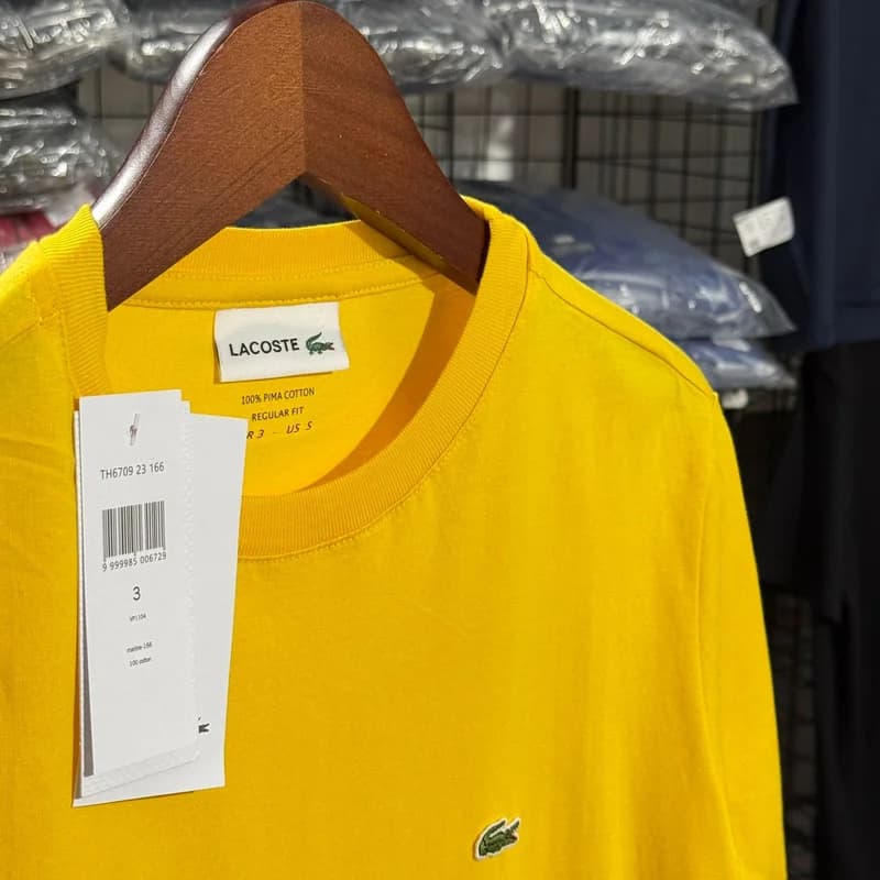 Camiseta Basica Lacoste cor amarela