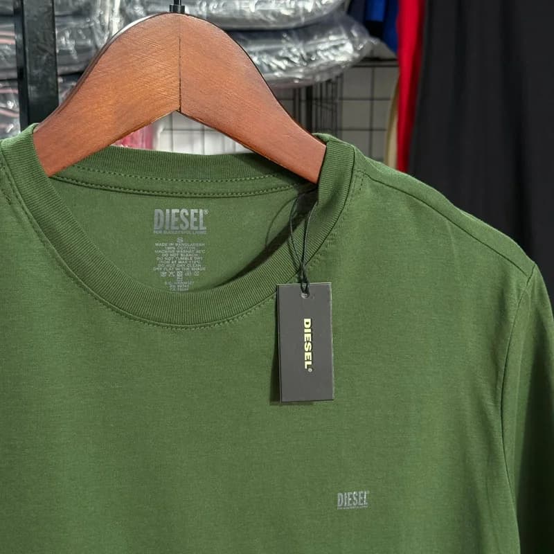 Camiseta Basica Diesel Minimalista cor Verde Militar