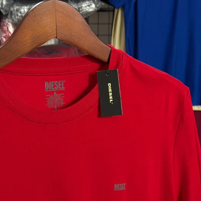 Camiseta Basica Diesel Minimalista cor Vermelho