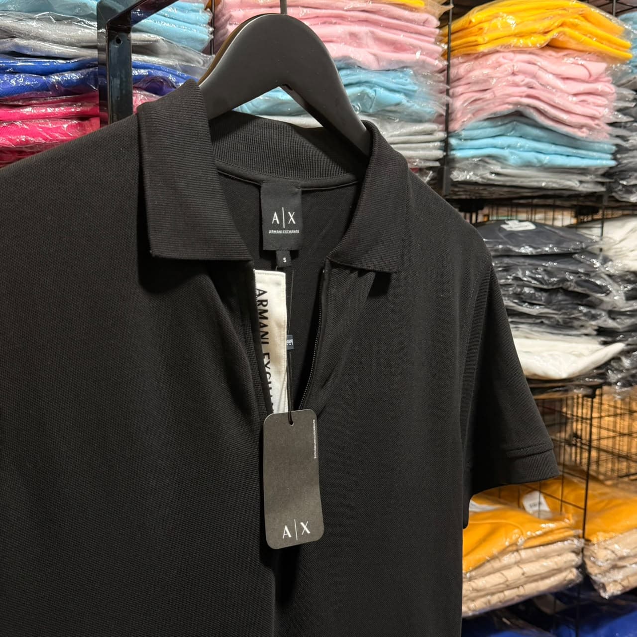 Polo Armani Exchange cor Preta - 100% Algodao Piquet Peruano