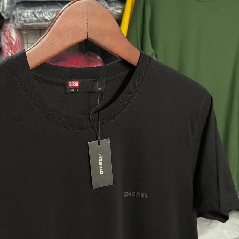 Camiseta Basica Diesel monocromatica cor Preta